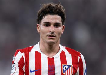 رئيس أتلتيكو مدريد ينهي الجدل بشأن انتقال جوليان ألفاريز إلى برشلونة