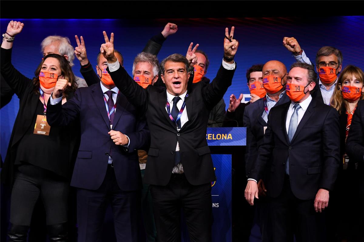 لابورتا: لحسن الحظ تخلصنا من تشافي وميسي تسبب في إحباطي 