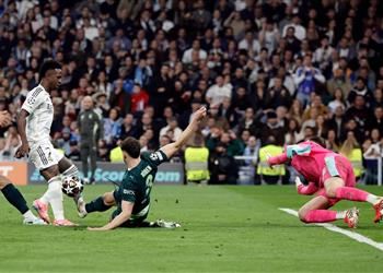 دوناروما يقدم وعد ا لجماهير مانشستر سيتي بعد الخسارة أمام ريال مدريد