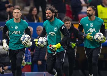 تقارير تكشف حقيقة رحيل أليسون عن ليفربول ومصير حراسة المرمى الموسم المقبل