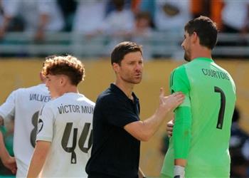 كورتوا يوضح حقيقة تمرد لاعبي ريال مدريد على ألونسو لإقالته