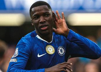 كايسيدو مشيد ا بنجم ليفربول لاعب رائع وأستمتع بمشاهدته كثير ا