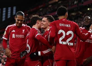 ذا أثلتيك ليفربول يفعل بند التمديد في عقد نجم الفريق