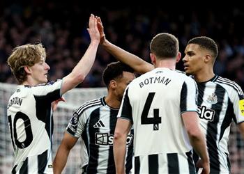 فيديو هدية لـ ليفربول تشيلسي يسقط أمام نيوكاسل في الدوري الإنجليزي