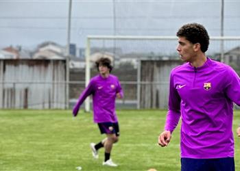 قائمة برشلونة لمباراة ريال بيتيس في نهائي كأس إسبانيا للشباب موقف حمزة عبد الكريم