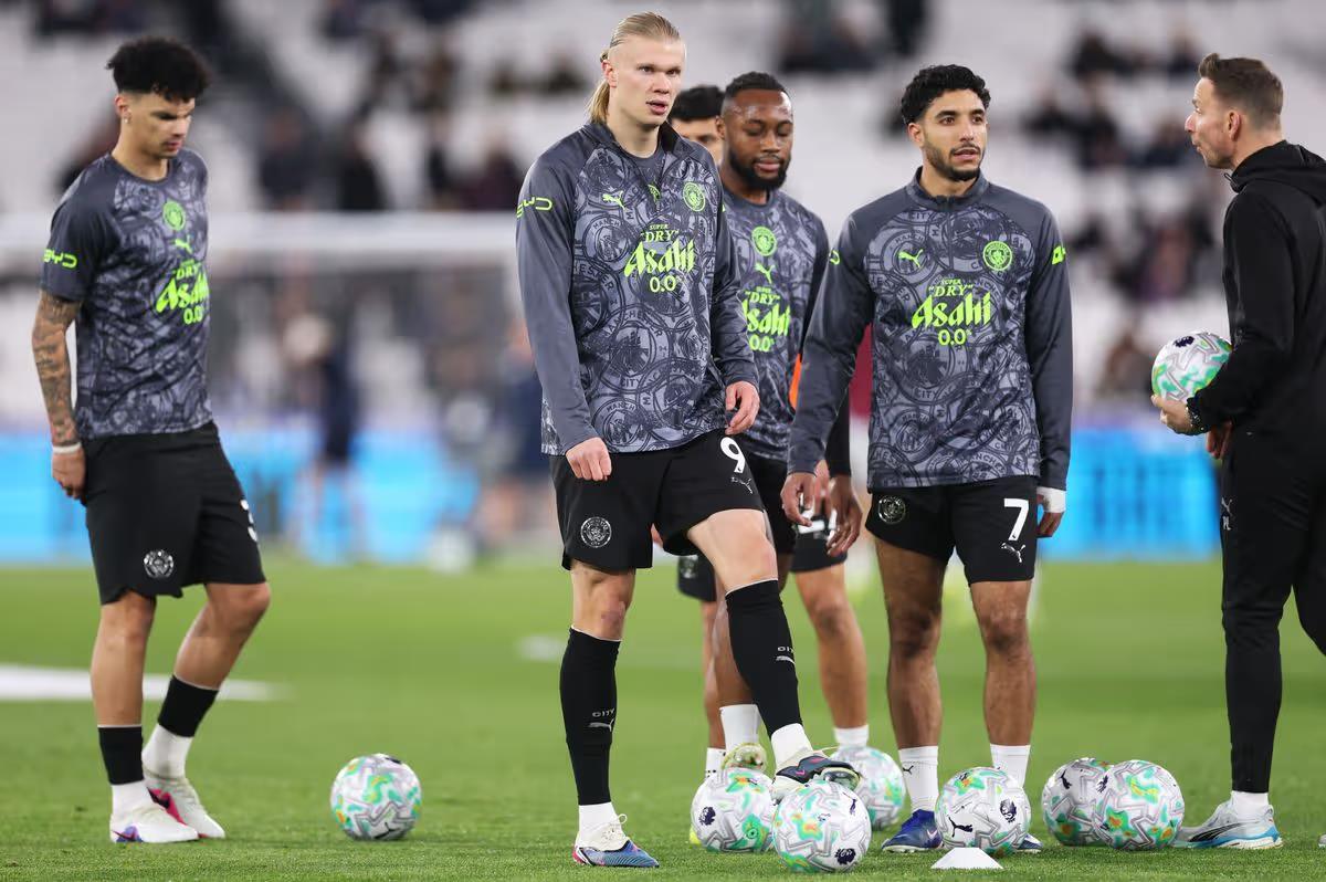 فيديو | عمر مرموش يثير الجدل برد فعله بعد استبداله أمام وست هام