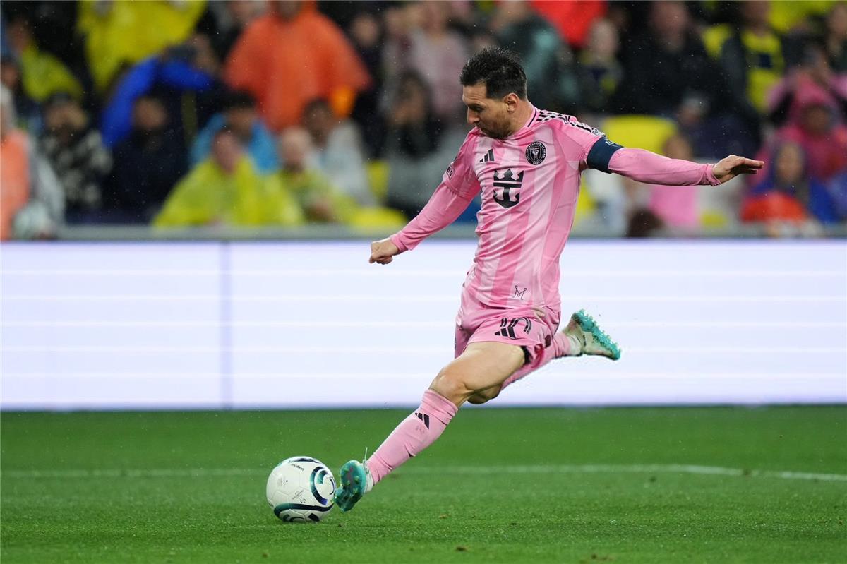 سبب ابتعاد ميسي عن المشاركة في انتخابات رئاسة برشلونة