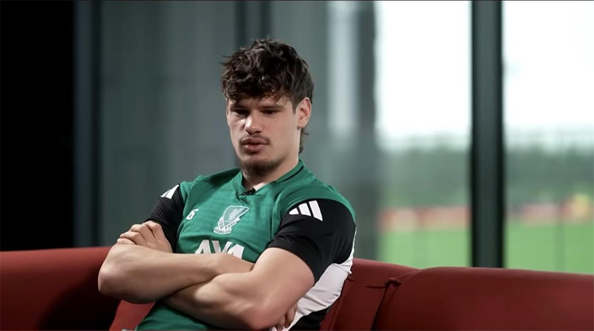 كيركيز: محمد صلاح يساعدني كثيرًا.. وما فعله مع ليفربول يحفزني