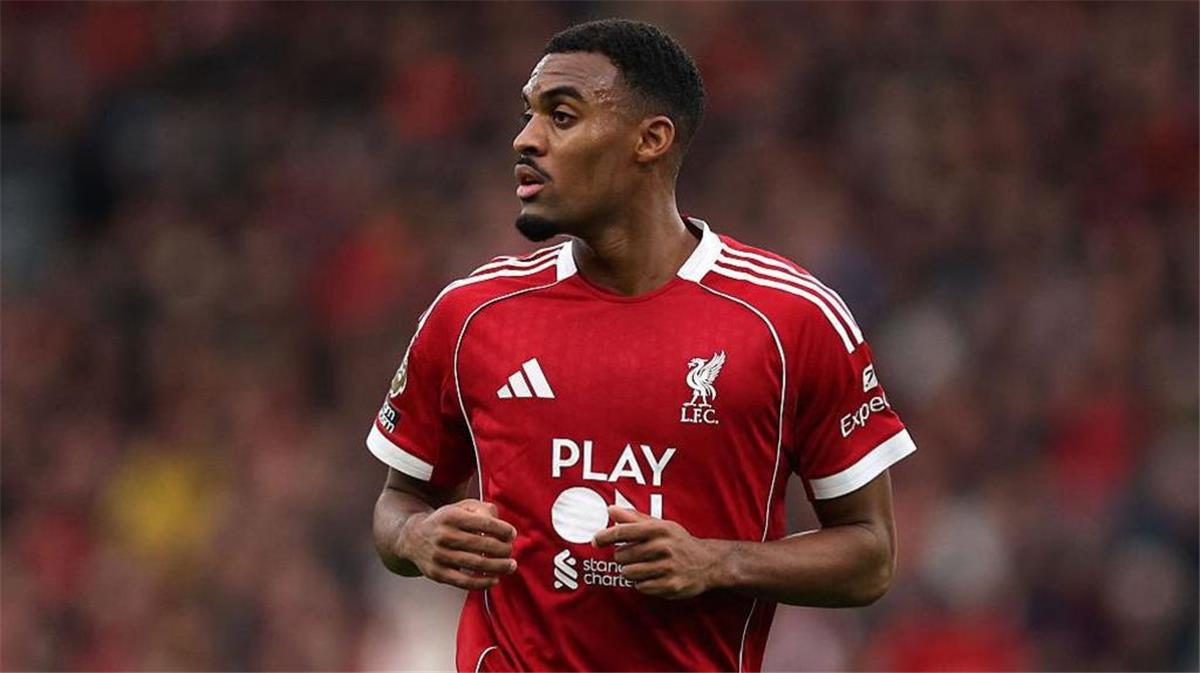 بينانت يحدد احتياجات ليفربول ويؤكد: تجديد عقد جرافنبيرخ لا يكفي