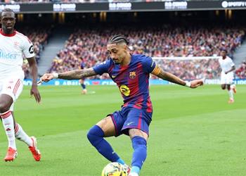 فيديو الهاتريك رافينها يسجل هدف برشلونة الرابع أمام إشبيلية