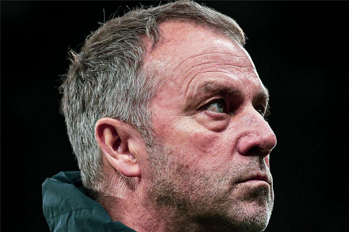 فليك يقترب من رقم قياسي جديد عقب فوز برشلونة على إشبيلية