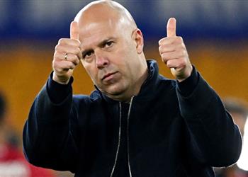 فاولر ينتقد تشكيل ليفربول أمام توتنهام سلوت لعب وكأن لديه مباراة في الكأس