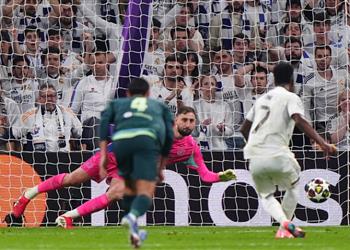 فيجو يوجه نصيحة لـ فينيسيوس بشأن تسديد ركلات الجزاء قبل مواجهة مانشستر سيتي