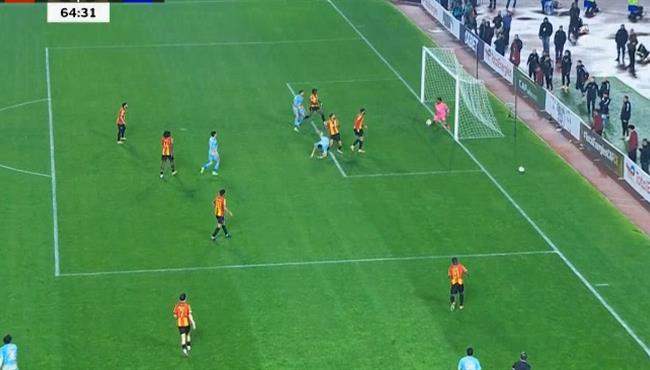 علي مرتين حارس الترجي يحرم الاهلي من هدف محقق بدوري ابطال افريقيا