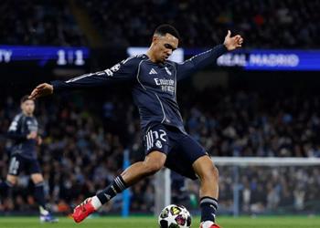 أرنولد مانشستر سيتي انتزع مني بطولات مع ليفربول وكل مباراة بمثابة نهائي كأس