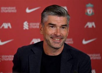 صحفي إنجليزي يوضح حقيقة رحيل مدير ليفربول إلى الهلال السعودي