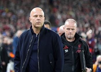 سلوت باريس سان جيرمان غير سعيد بمواجهتنا وحب جماهير ليفربول يعني الكثير