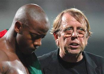 كلود لوروا ييهاجم مصطفى حجي عبر بطولات كلامه مجاملة بالنسبة لي