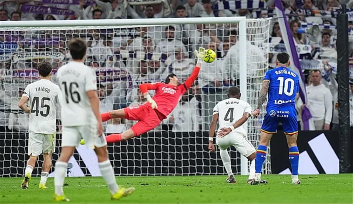 على الطائر.. ساتريانو يسجل هدف خيتافي الأول أمام ريال مدريد