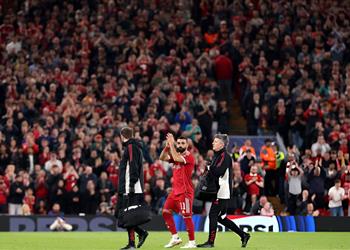 ستيف نيكول لا تسألوني عن محمد صلاح قبل مباراة ليفربول وبرايتون