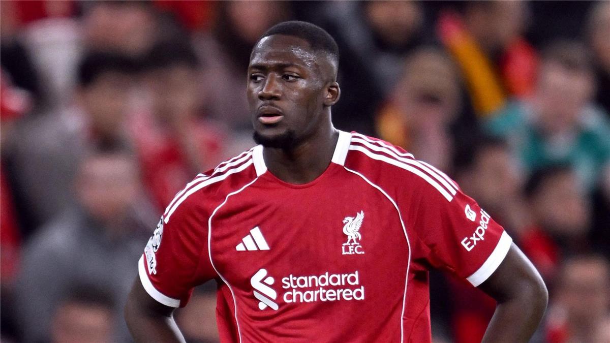 الدوري الإنجليزي يؤازر ليفربول بسبب كوناتي