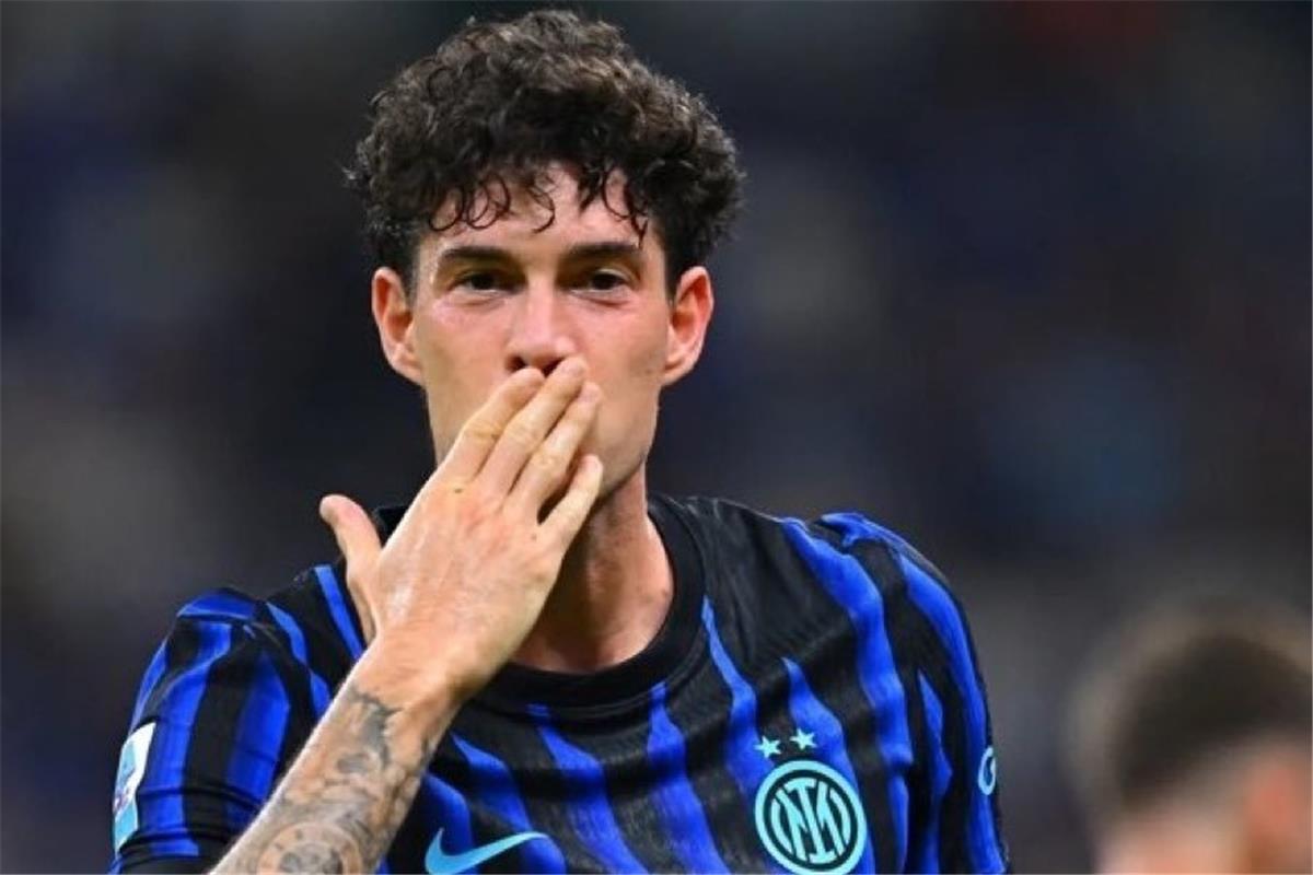 خطوة جديدة من إنتر ميلان تقرب باستوني من الانتقال إلى برشلونة 