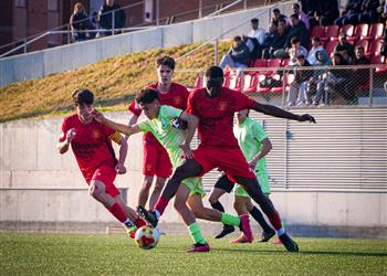 سبورت تشيد بأداء حمزة عبد الكريم ضد سي إف دام كان ضحية حكم المباراة