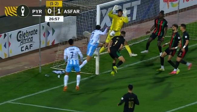 تصدي حارس الجيش الملكي يحرم بيراميدز من تسجيل هدف محقق