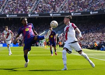 خبير تحكيمي برشلونة كان يستحق ضربة جزاء أمام رايو فاليكانو