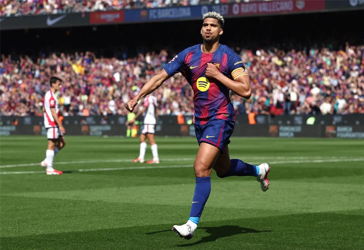 أراوخو: أنا في أفضل حالاتي بدنياً.. وجماهير برشلونة دعمتني دائمًا