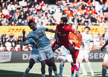 فيديو نورشيلاند يغازل إبراهيم عادل بعد تسجيله أمام سونويوسك في الدوري الدنماركي