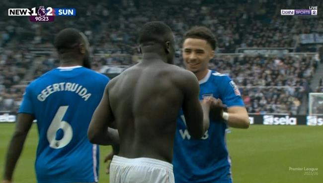 اهداف مباراة نيوكاسل وسندرلاند 1 2 الدوري الانجليزي