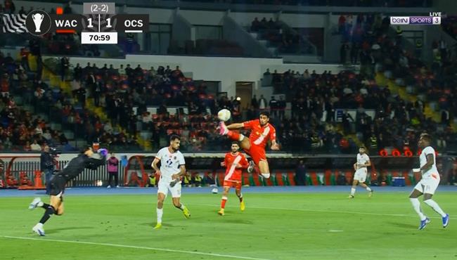 لاعب الوداد كاد ان يسجل هدف بالخطا في مرماه امام اولمبيك اسفي