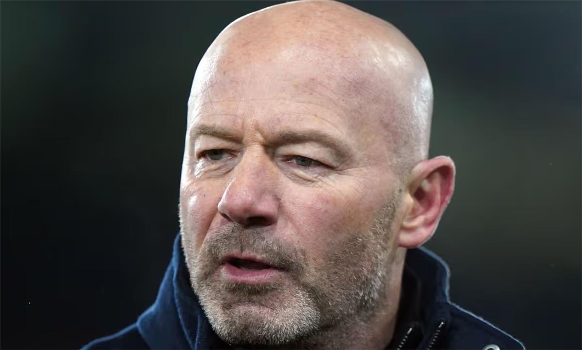 شيرر يحدد أفضل لاعبي ليفربول: تجاوز التوقعات ولا شك في براعته