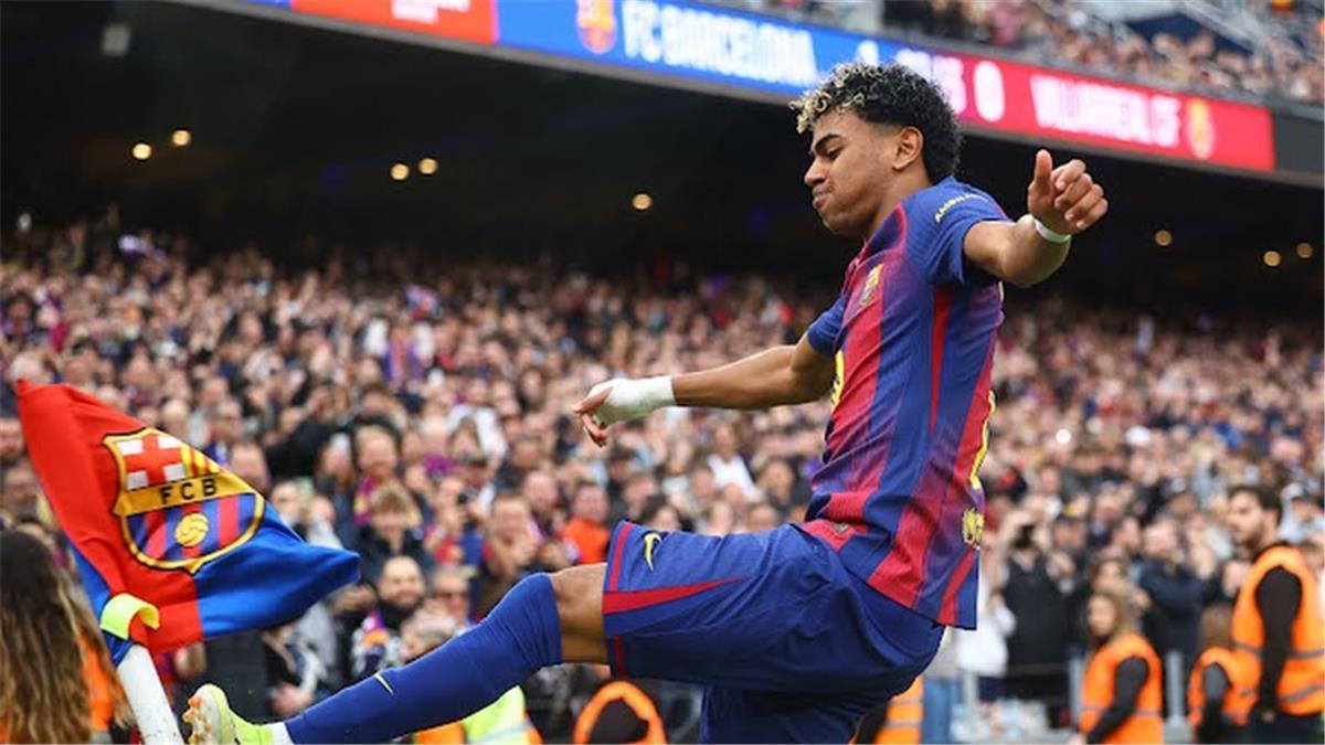 هذا جنون.. فليك يُفجر غضب لامين يامال في مباراة برشلونة ورايو فاليكانو