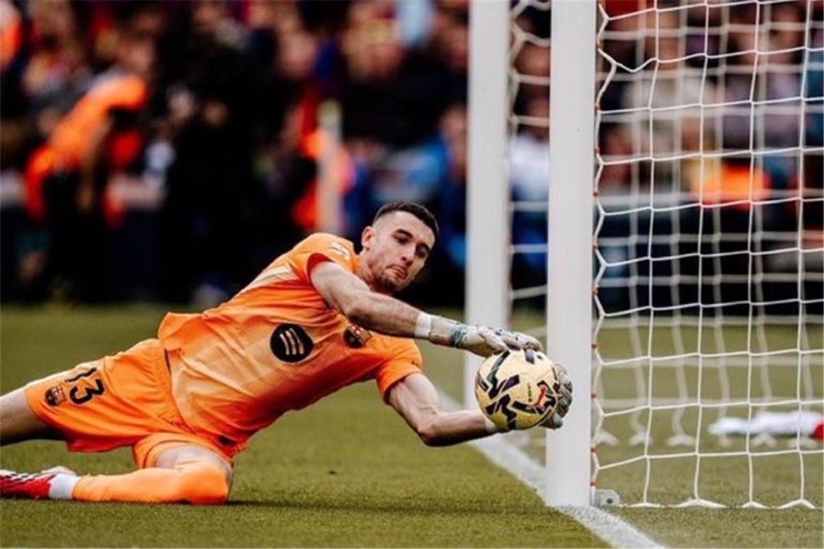 خوان جارسيا: أحلم بلعب كأس العالم.. ويجب أن تكون مجنونًا لتصبح حارس مرمى