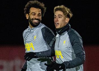 جعلني شخص أفضل تسيميكاس يودع محمد صلاح بعبارات عاطفية