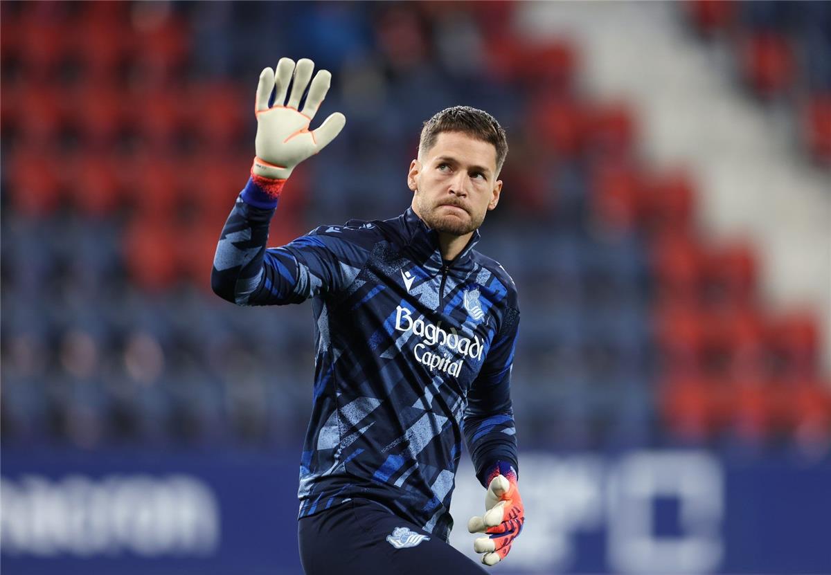 ريميرو يعلق على أنباء اهتمام برشلونة ويشيد بـ خوان جارسيا: إذا قال إني قط فهو نمر