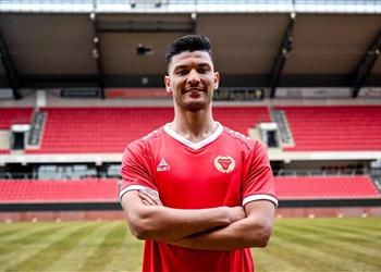 موقف كالمار السويدي من شراء عقد أشرف داري من الأهلي