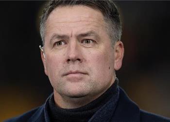 أوين سأتفاجأ من بقاء سلوت مع ليفربول إذا لم يحقق هذه الأهداف نهاية الموسم