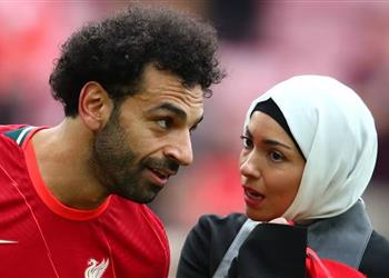 ميرور توضح سبب سعادة زوجة محمد صلاح بعد رحيله عن ليفربول