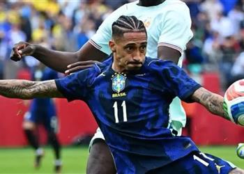 رافينها يثير قلق جماهير برشلونة في مباراة البرازيل وفرنسا ودي ا