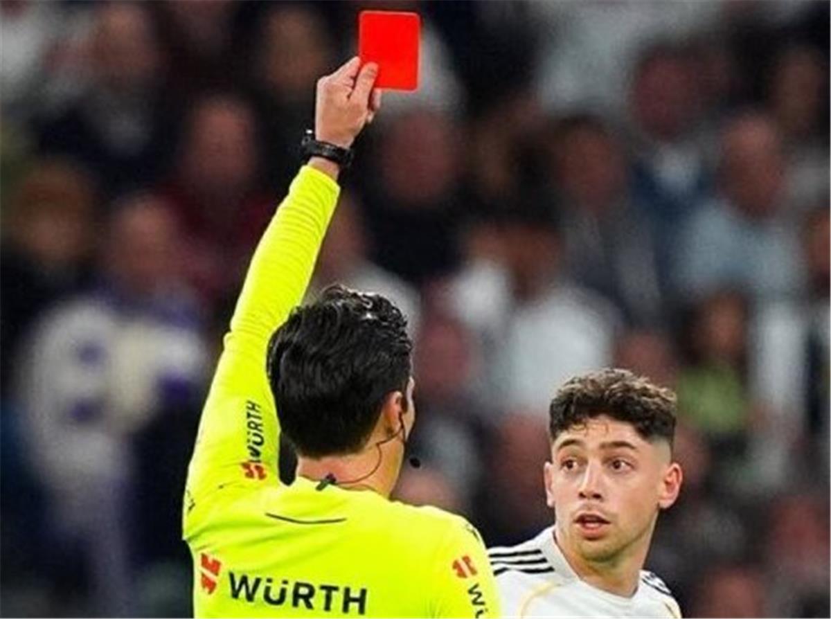 بعد طرده أمام أتلتيكو مدريد.. حسم موقف فالفيردي من مباراة ريال مايوركا