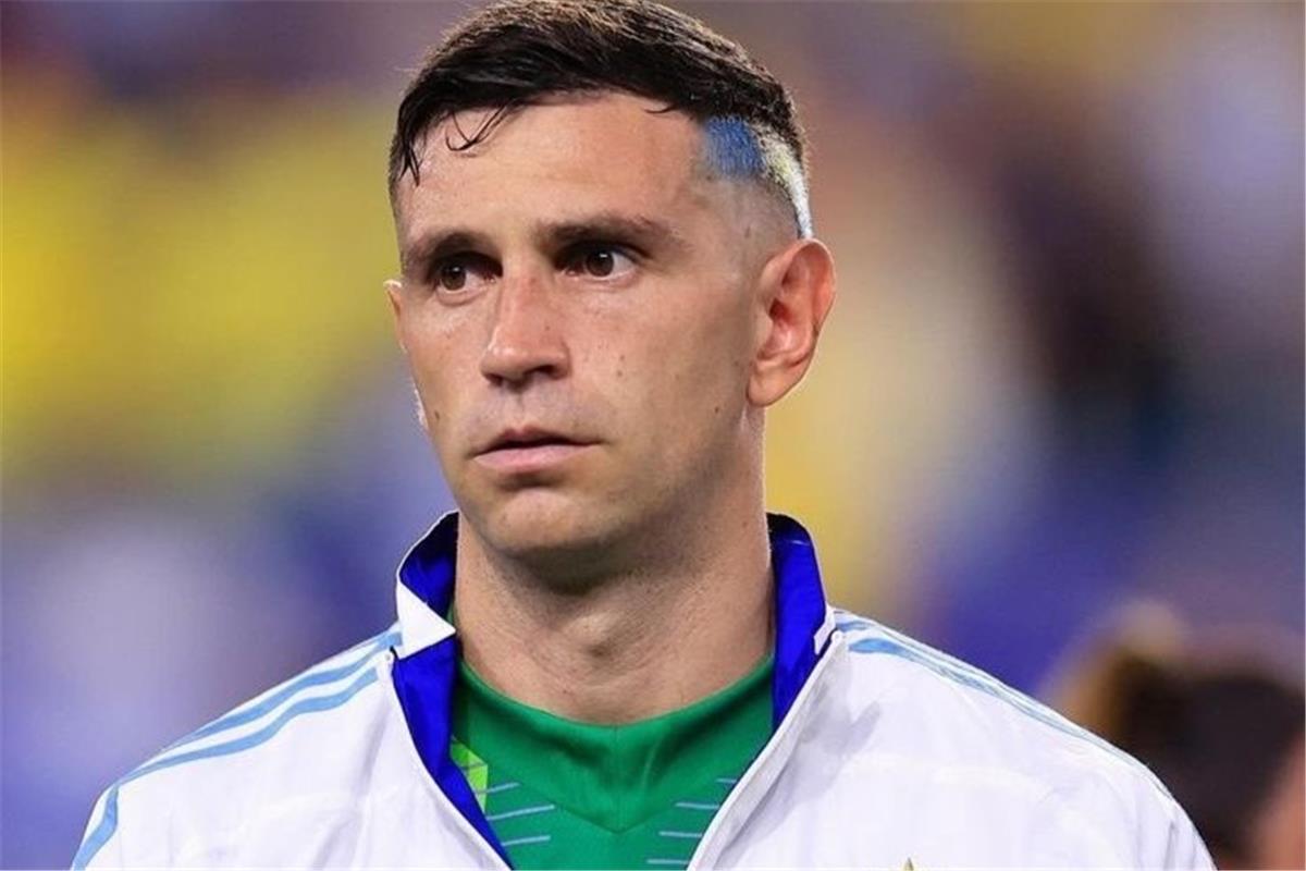 إيميليانو مارتينيز يستفز إسبانيا.. ويصرح: الحمدلله على عدم خوض نهائي فيناليسيما