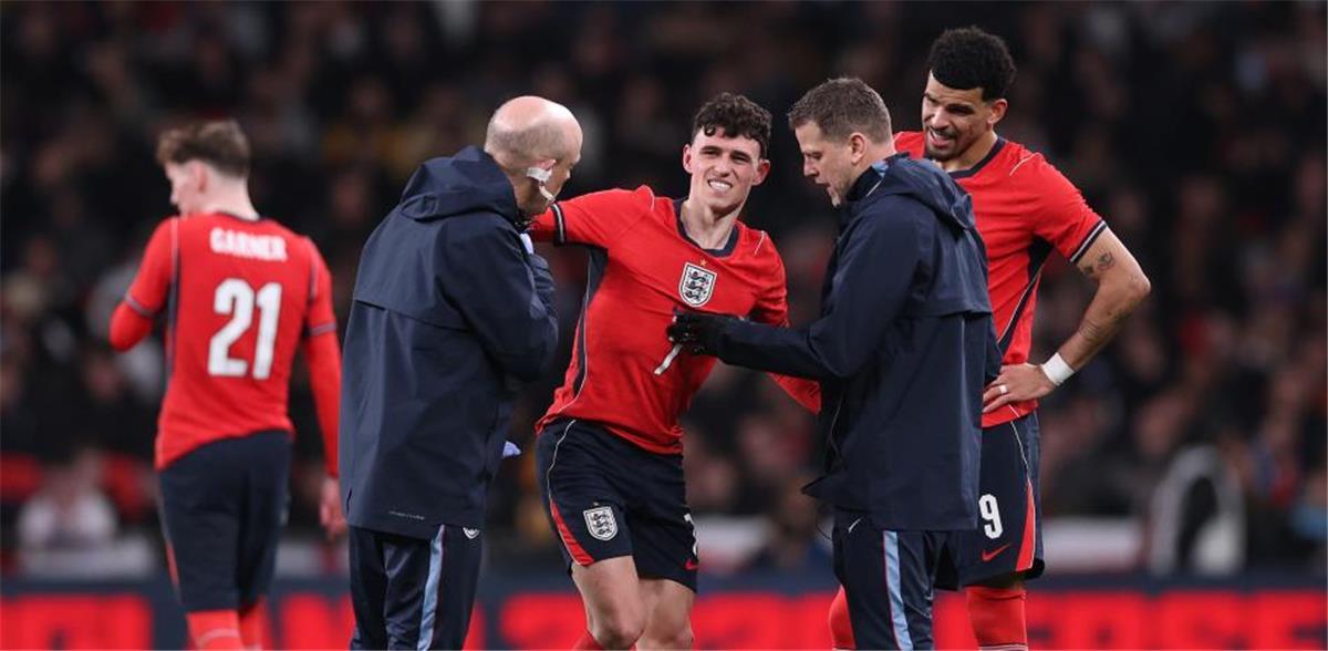 توخيل يهاجم التحكيم بعد تعادل إنجلترا مع أوروجواي ودياً