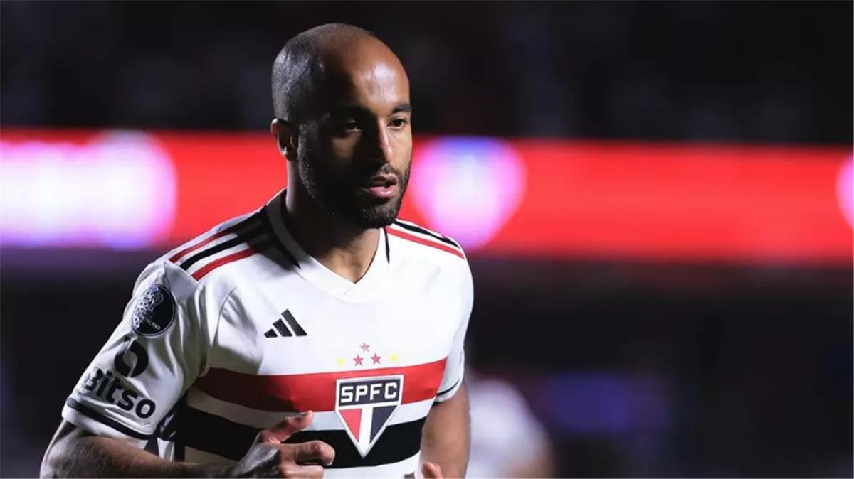 خاص | وكيل لوكاس مورا يكشف الحقيقة الكاملة بشأن ارتباطه بـ الأهلي