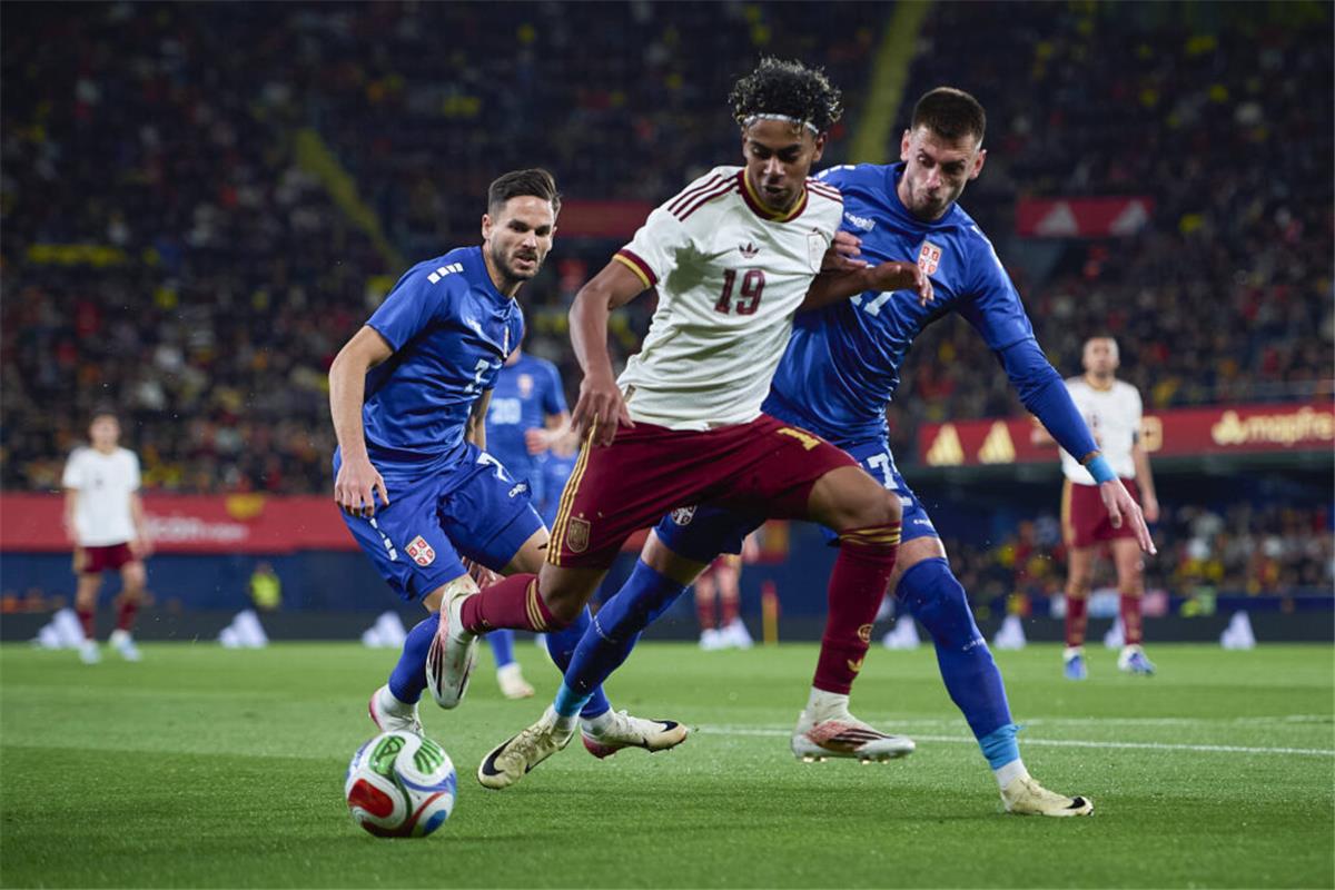 بسبب رافينها.. برشلونة يبلغ إسبانيا طلبه بشأن لامين يامال قبل مواجهة مصر