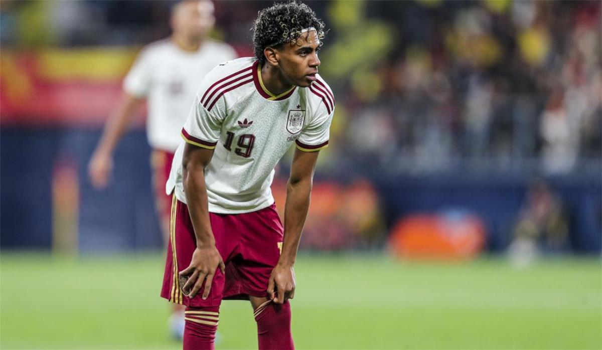 إسبانيا ترد على طلب برشلونة بشأن مشاركة لامين يامال أمام مصر 