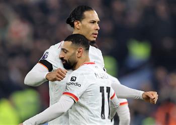 مستغل ا إعجابهما بجماهير النادي عملاق أوروبي يستهدف التعاقد مع محمد صلاح وفان دايك