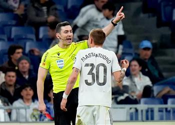 بألفاظ نابية ماستانتونو يهين حكم مباراة ريال مدريد وخيتافي بعد طرده
